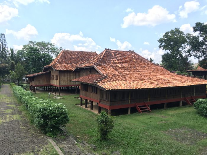 Keunikan arsitektur rumah adat Sumatera Utara dan fungsinya