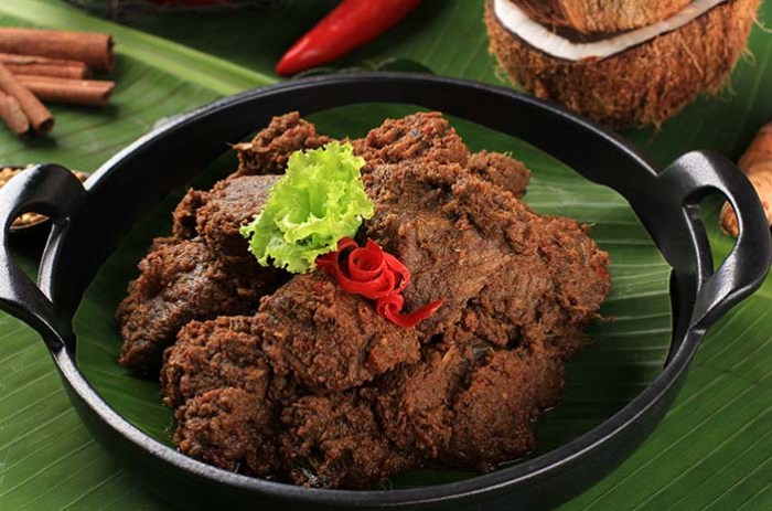 Sejarah dan asal usul masakan rendang di Indonesia