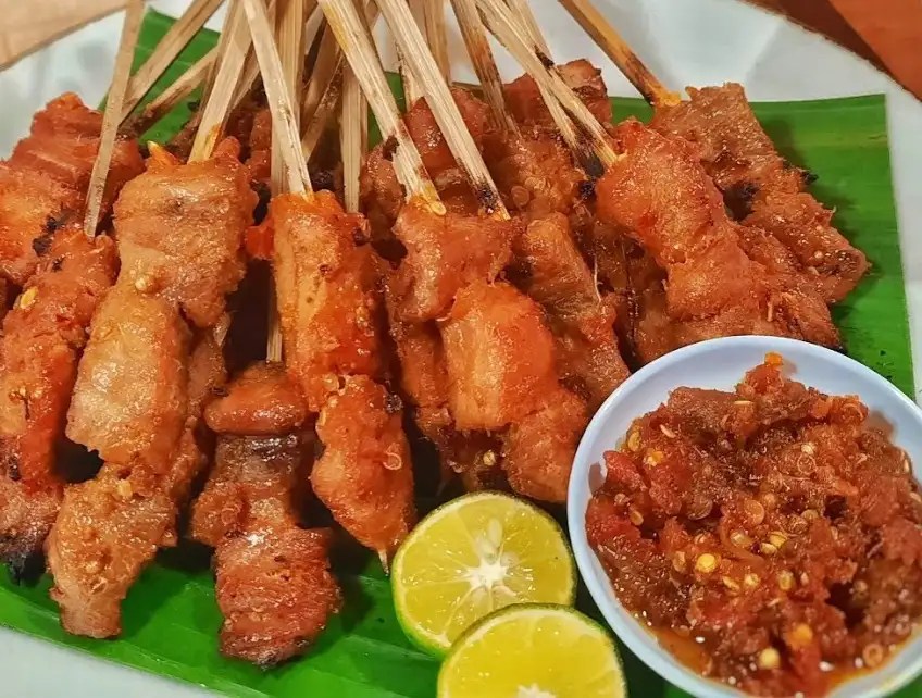 Khas kalimantan bubur pedas tradisional sambas suku borneo maknyus karena digemari sajian menjadi awalnya keraton masyarakat kerajaan