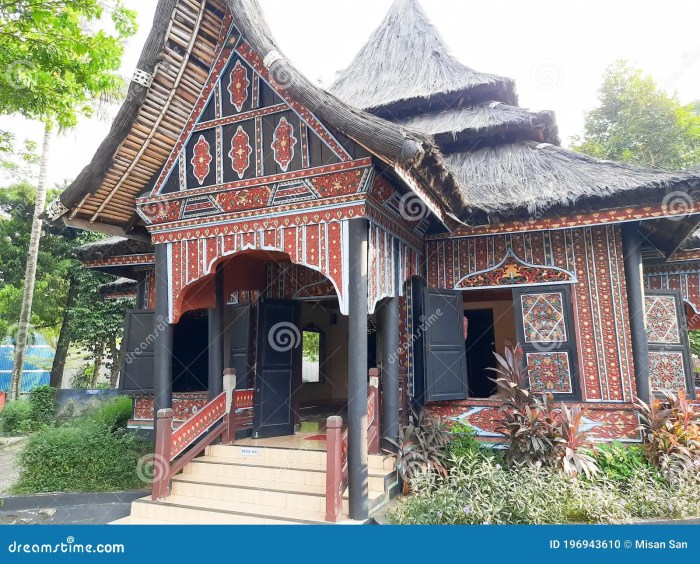 Rumah adat Sumatera Utara yang masih terawat